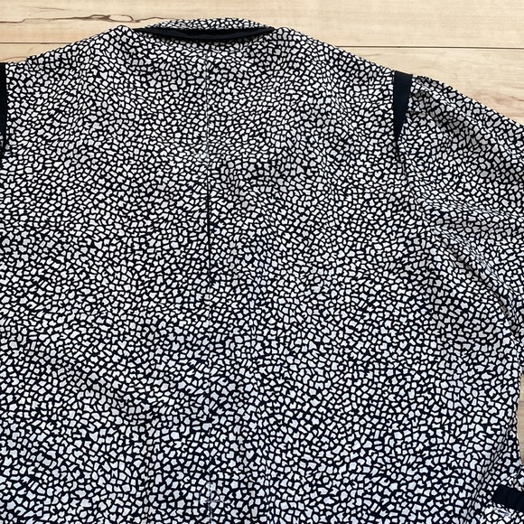 Jordan Petite Womens Size 8 Black & White Blouse - Picture 9 of 9